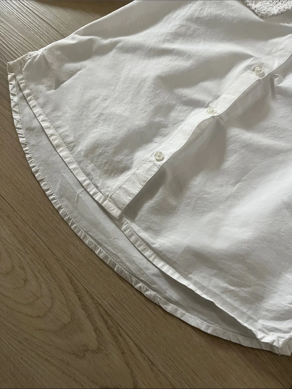 Zara White Button-Front Blouse with Eyelet Collar